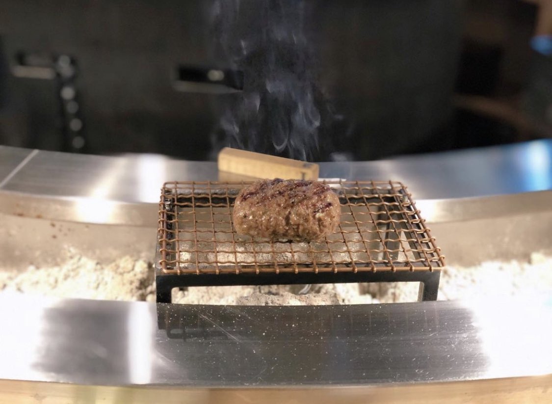 tooguru2020's tweet photo. 【挽肉と米】
東京都：吉祥寺駅５分

SNSで圧倒的話題のお店！
絶品ハンバーグが自分の好みの焼き加減で食べれる🤤

ハンバーグとお米の相性が最高🤤
お米も美味しいし話題の��由はいけばわかる。。

ハンバーグに埋れたいそこのあなたはいくべし！
ハンバーグ好きのみんなに幸あれ！ #バズリシャス https://t.co/ZKzXaj8HNE