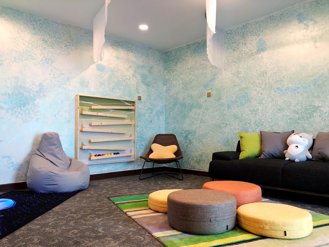 MY_Airports's tweet image. Travelling through an airport can be a daunting experience for anyone, especially those with hidden disabilities such as autism. For the benefit of these special passengers, our ‘Calm Room’ is a safe space that provides comfort and helps regulate their emotions.