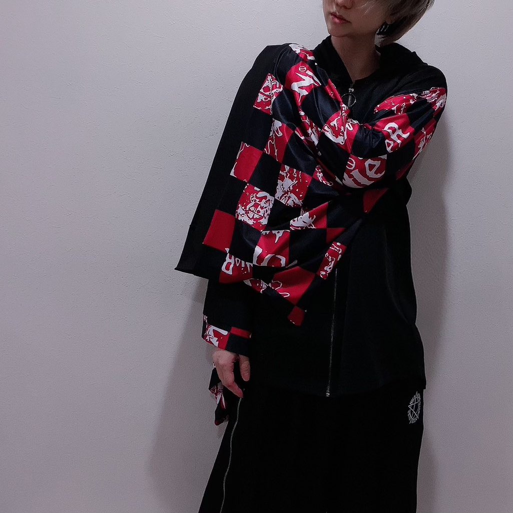 NieR STRETCH着物風袖ZIP OUTER 赤格子柄 🚫抽選販売のお知らせ🚫 STRETCH着物風袖ZIP OUTER 【赤格子柄】 販売