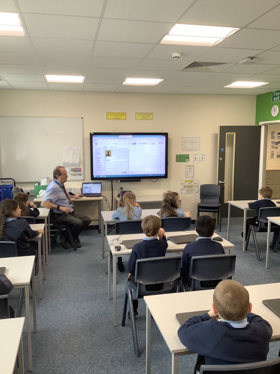 MrSharpKWP's tweet photo. 3S continuing our great database work! We are becoming database experts!
#gladtobeback #ITwizards @KingswoodParksP @WrightICT https://t.co/abqJqv1ta2