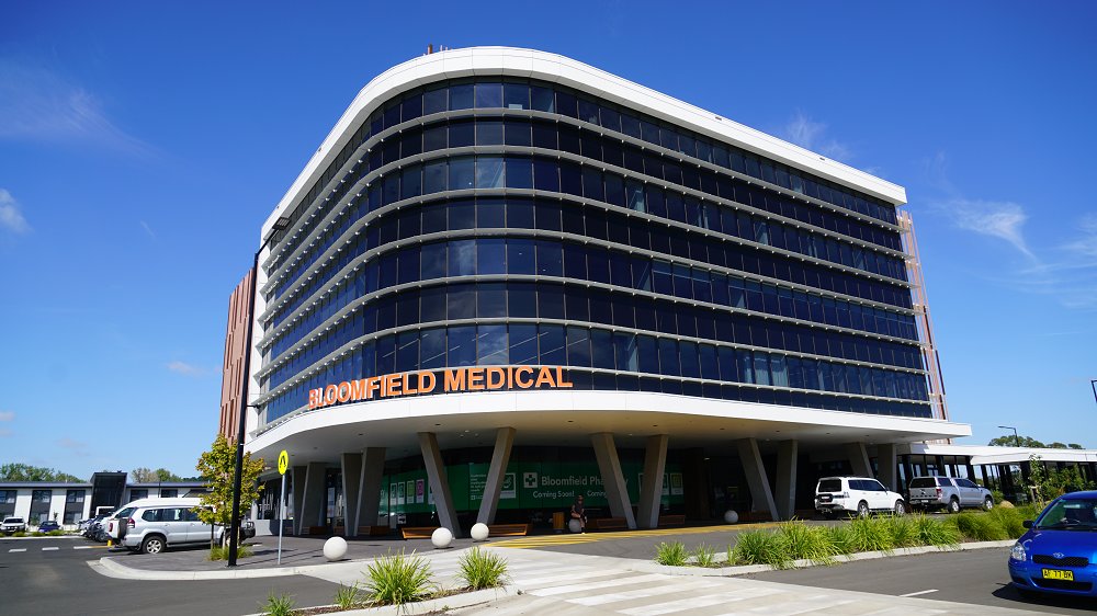 CharlesSturtUni's tweet image. Our newest clinical training centre in Orange is open and ready for our inaugural cohort of Medicine students to use.

Minister @MarkCoultonMP, Minister Andrew Gee, and National Rural Health Commissioner, Professor Ruth Stewart, were among the first to tour it today.