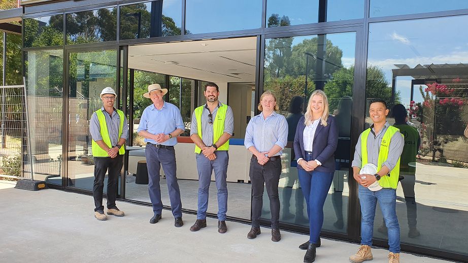 CharlesSturtUni's tweet image. Our newest clinical training centre in Orange is open and ready for our inaugural cohort of Medicine students to use.

Minister @MarkCoultonMP, Minister Andrew Gee, and National Rural Health Commissioner, Professor Ruth Stewart, were among the first to tour it today.