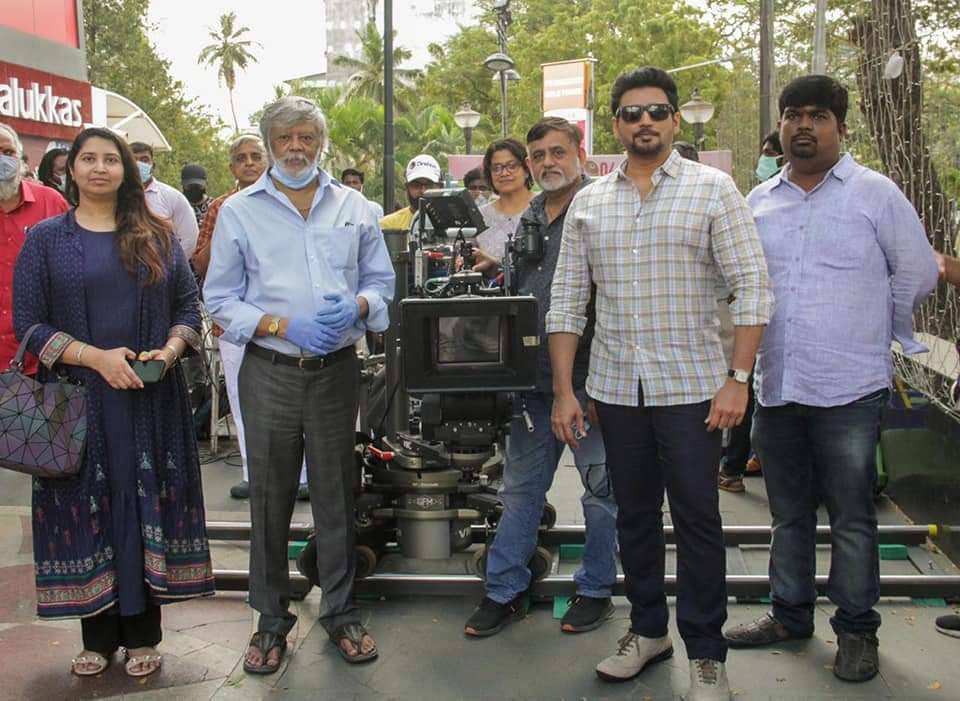 Vetricinema's tweet photo. #StaarMovies Production #actorprashanth *ing #actorthiagaraja #Andhagan
#AndhadhunTamil
Shoot Started Today
#RaviYadhav
#SenthilRaghavan
#SimranbaggaOffc #Karthik #YogiBabu #KSRavikumar #utharamenon5 #manobalam #vanithavijayku1 #LeelaSamson #Poovaiyaar #NM #Vetrichannel https://t.co/ZHwHSx1uZp