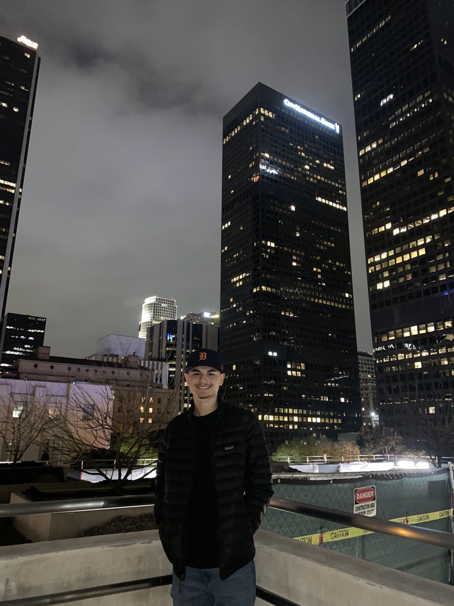 SebasRaygoza's tweet photo. 🌃 https://t.co/Raw21fB9cI