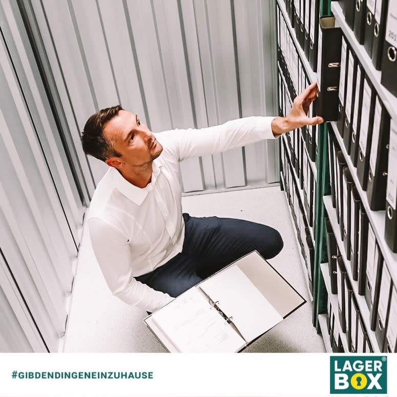 Praktische, einfache Aktenordnerlagerung bei LAGERBOX!
#lagerbox #lagerbox_selfstorage #Lagerraum #gibdendingeneinzuhause #büroalltag #büroleben #Büroarbeit