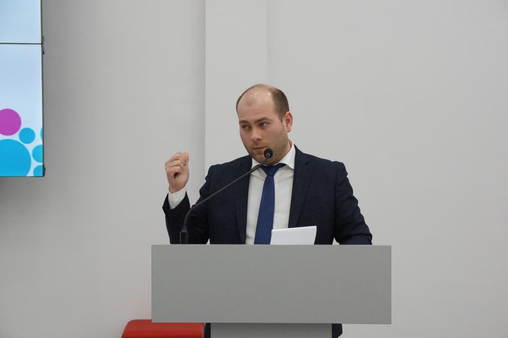 Рассмотрим и психологическое сопровождение обучающихся, и организацию занятости студентов во внеучебное время, и работу студенческих отрядов, и патриотическое воспитание молодёжи.