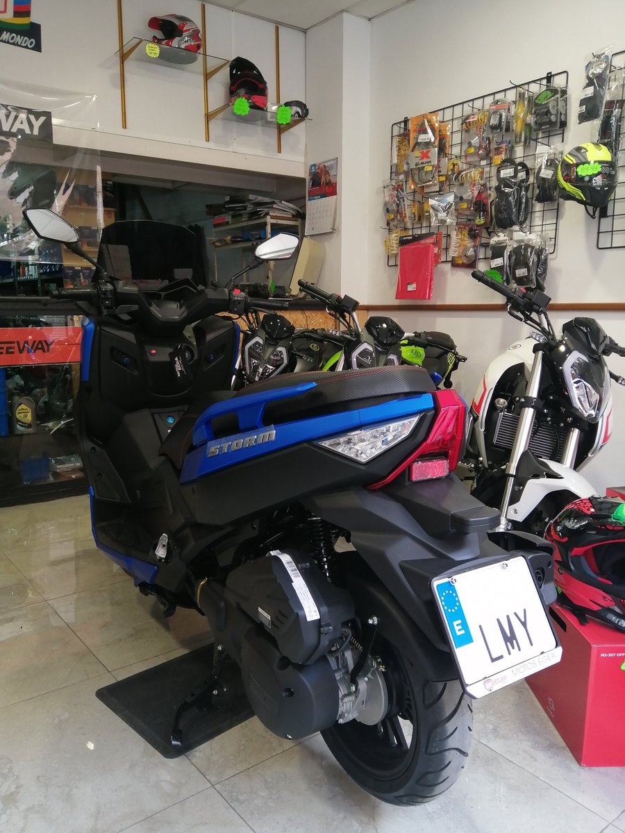 MotosEgea's tweet photo. El azul mate le sienta de vicio a esta nueva @WottanMotor Storm 125 que entregamos y que ya está rodando por #Almería 😍😍
¡¡Mil gracias a su nuevo dueño!! 👍 https://t.co/TyyvwqBrLF