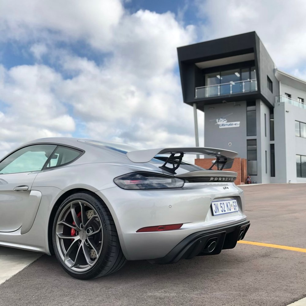 SpikeTheCarGuy's tweet photo. Day 5: Some may write it off because it’s not a 911, but the @Porsche Cayman GT4 is a thoroughbred. Delivers driving enjoyment in heaps, looks good &amp; manages daily duties while doing it.

Porsche 718 Cayman GT4 manual R1 784 000

#Porsche
#CaymanGT4
#5DayTest
#EatSleepDriveRepeat https://t.co/jOE9or0TQ4