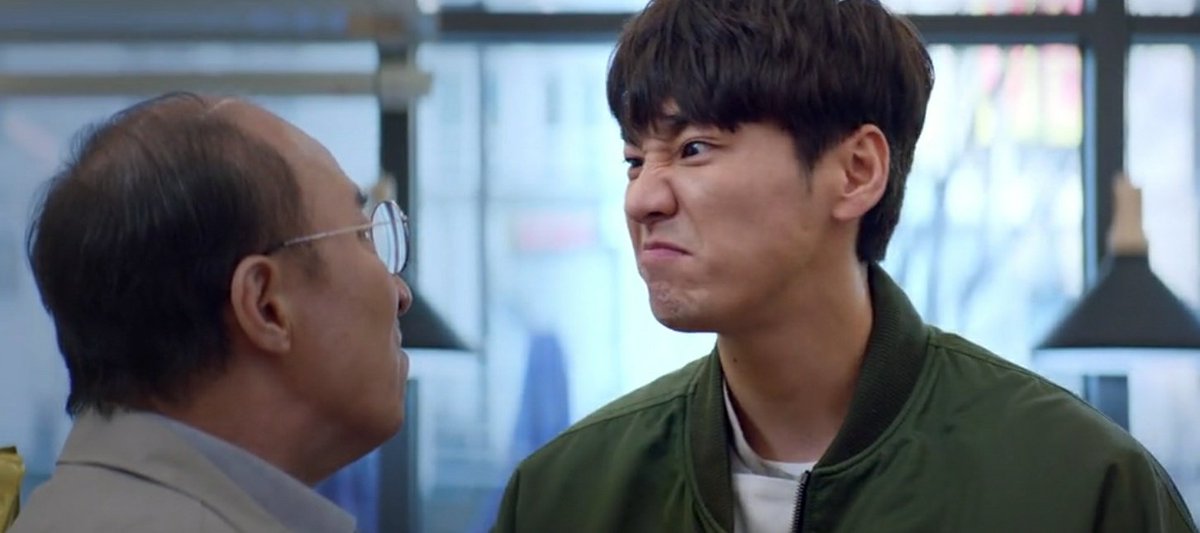 Hoyaanae's tweet photo. They certainly are father and son 😂 there's no doubt 🤣🤣🤣
#HelloMe #HelloMeEp5 https://t.co/n8frbUBvhj