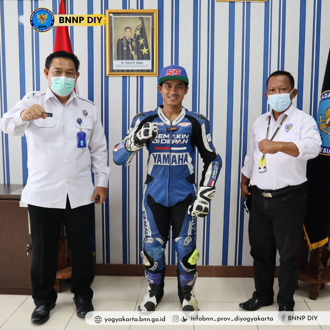 Selain kedatangan Ikatan Motor Indonesia chapter DIY, hadir juga <a href="/GalangHendra55/">GHP55🇮🇩</a>, atlet balap motor World Supersport 600cc.
Dalam kesempatan tersebut, Galang juga turut serta mengkampanyekan #WarOnDrugs lho. Cek tautan berikut instagram.com/p/CMKPan3FAXt/