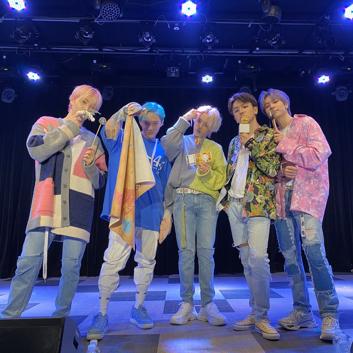 Florcita2801's tweet photo. Gracias por hacerme tan feliz y por ser mi lugar seguro π₯Ί No tienen idea de cuΓ‘nto los voy a extraΓ±ar!!! Los voy a amar por siempre y espero que cada uno de ustedes encuentre su camino porque son lo mΓ‘s puro del mundo β€
Orgullosa de 1TEAM!
Te amo 1TEAM!
Gracias 1TEAM! https://t.co/0CCj2u1GDw