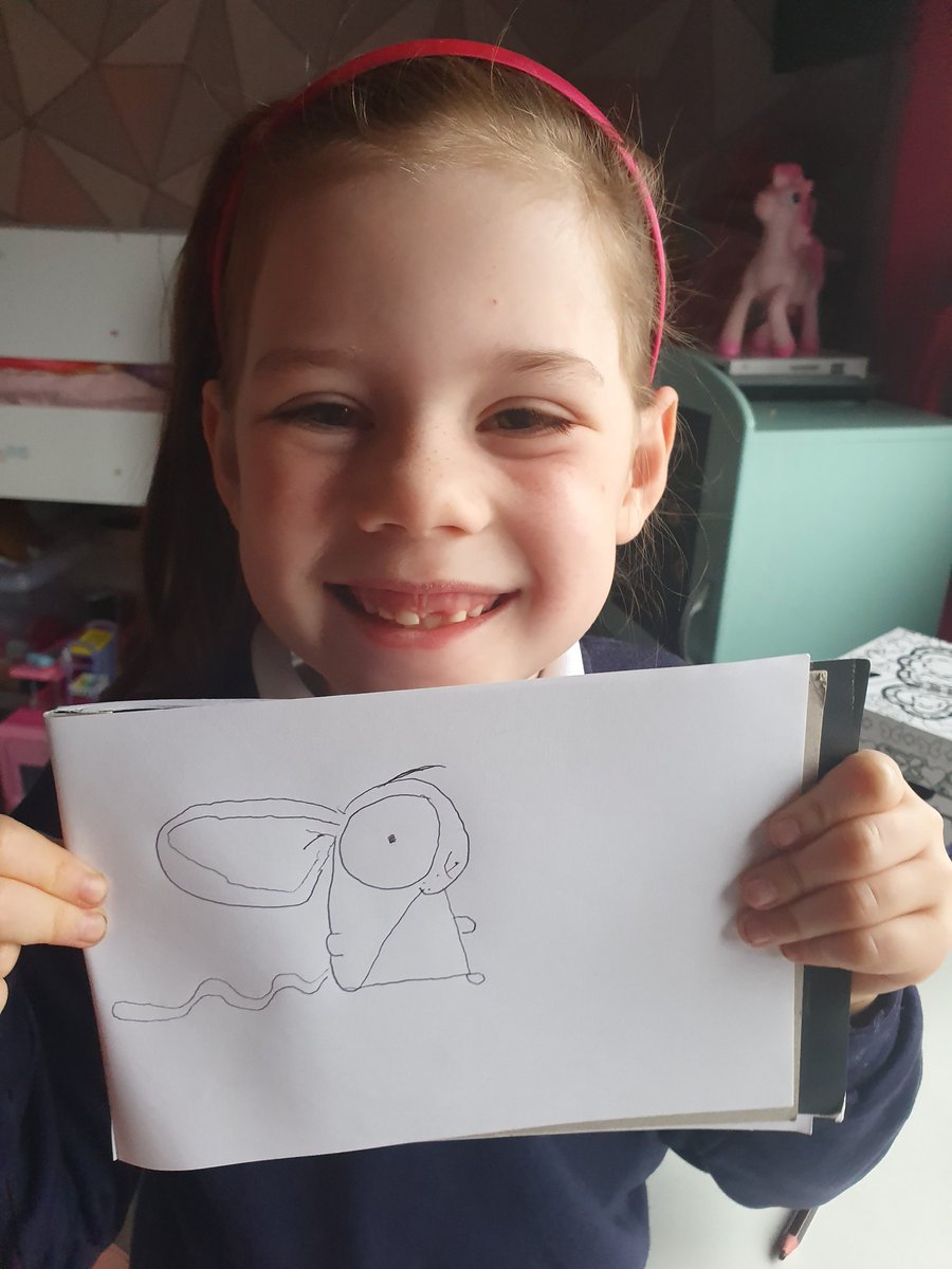 Rachhhyyking88's tweet photo. @BarntonMrsL @BarntonMrsM @BarntonMrsF @BarntonMissE @BarntonMrsWade
Darcie enjoyed her drawing so much yesterday that she wanted to do it again this morning before school! I am super impressed! Xx https://t.co/iR22Etu0oO