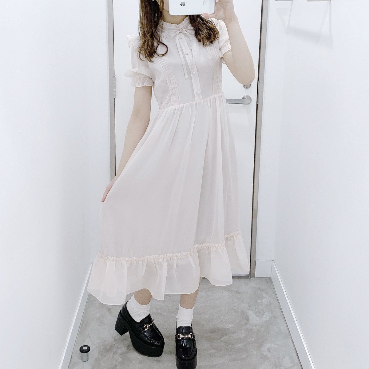 通常在庫品 evelyn フリルリボンワンピース 2023新作 | dizmekaro.com