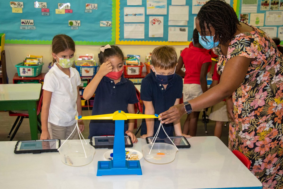 aislagos's tweet photo. Our kindergarten students gain hands-on experience as they use nonstandard items to estimate, measure and adjust equivalent weights. They document, discuss and reflect on their learning with each other. Always proud of our little ones.🥰 #Learninginaction #AISLagos #EaglesSoar https://t.co/0nSGpg1rNs