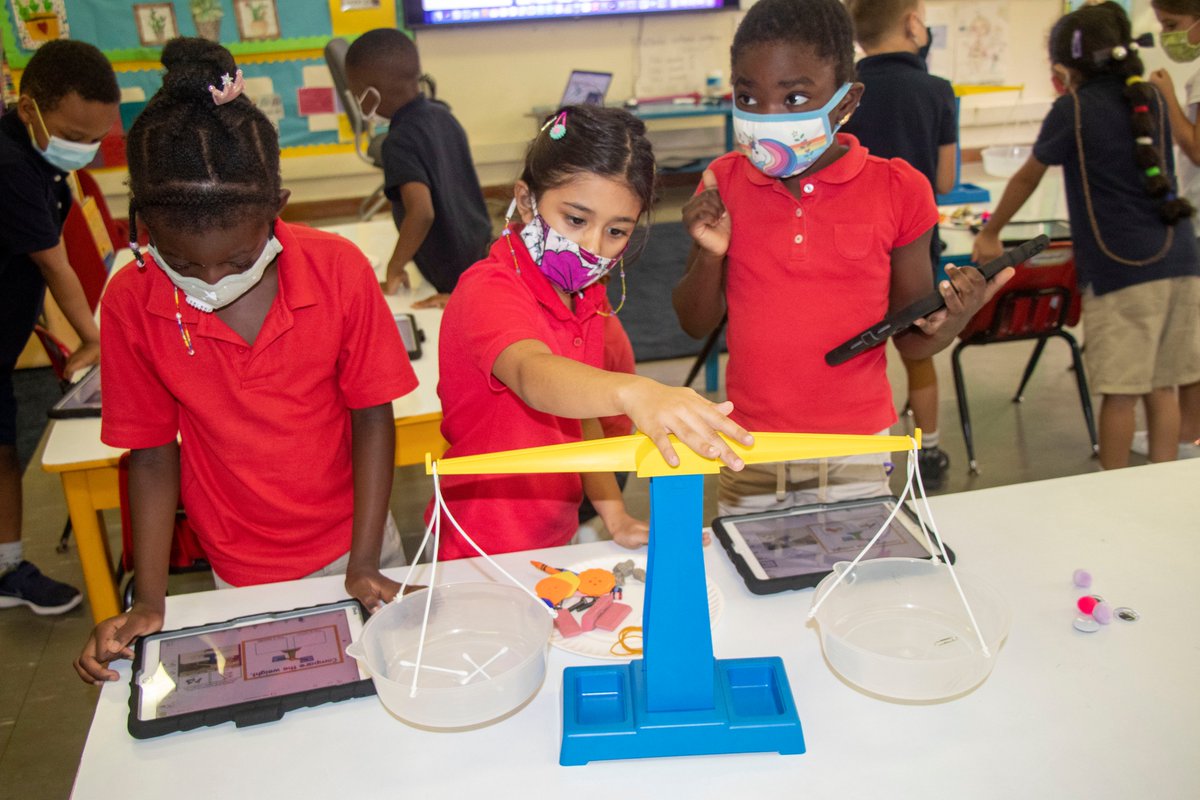 aislagos's tweet photo. Our kindergarten students gain hands-on experience as they use nonstandard items to estimate, measure and adjust equivalent weights. They document, discuss and reflect on their learning with each other. Always proud of our little ones.🥰 #Learninginaction #AISLagos #EaglesSoar https://t.co/0nSGpg1rNs