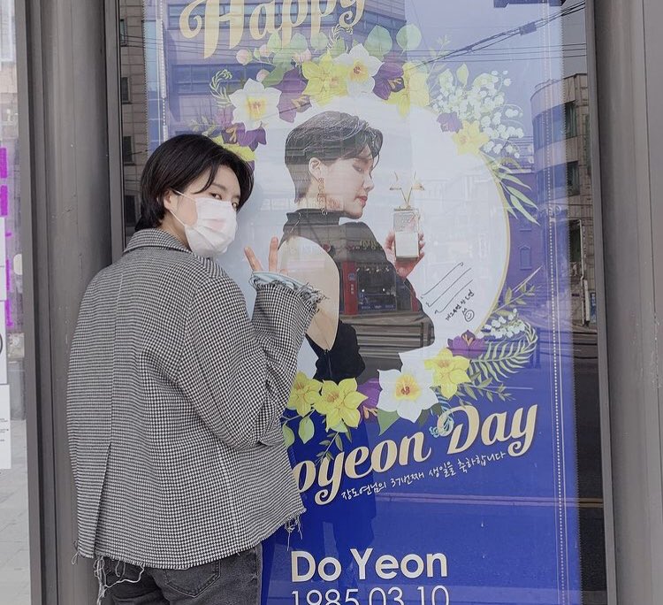 jdy_supporter's tweet photo. 다시한번 생일축하해요 💙 https://t.co/OeBIsTi4wj