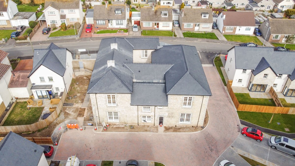 ImagingAltitude's tweet photo. A great weekend shoot in St Athan for a new housing development.   Carried out legal &amp; safe with permissions in place with  the Airports &amp; South Wales Police 👍 
#walesbydrone #wales #dronestagram #aerialphotography #stathan #newhome #newbuild #propertydevelopment #droneoftheday https://t.co/7a1dLjvyUW