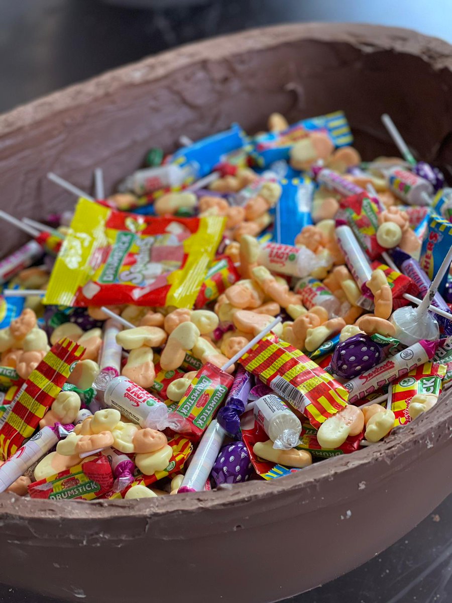 SwizzelsMatlow's tweet photo. This Easter we've teamed up with @Oli_The_Choc to create a giant Easter egg, filled with our Swizzels sweets!🤩🐰🍬

For a chance to win this incredible Easter egg, simply:
🍫Follow @oli_the_choc
🍫TAG as many friends as you like below (every separate tag is an extra entry!) https://t.co/khZkOpKvUj