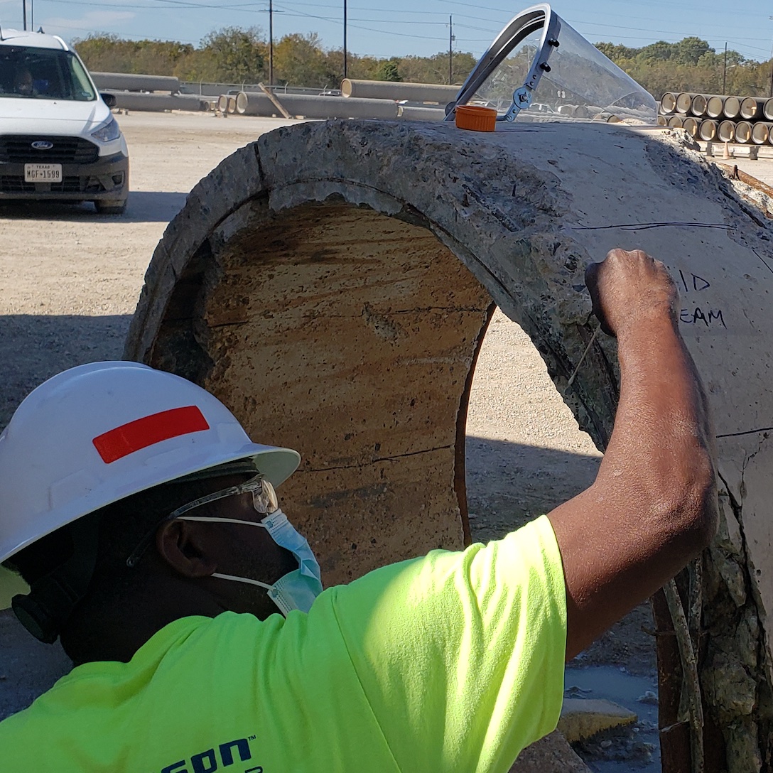 TPGpipe's tweet image. Did you know that our quality department tests existing pipe in service? 

Not sure what you have? Wondering if your pipeline can handle increased pressure? 

Send us a sample and we'll let you know. Yeah, we do that. #infrastructure #civilengineers #pressurepipe #concretepipe