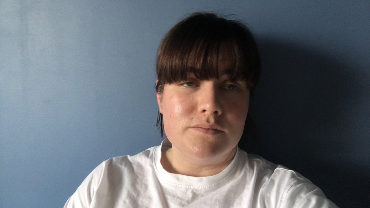 The face of sjuttielfte försöket att spela in ett vettigt klipp med ordet medieochinformationskunnighet. Insanity now.