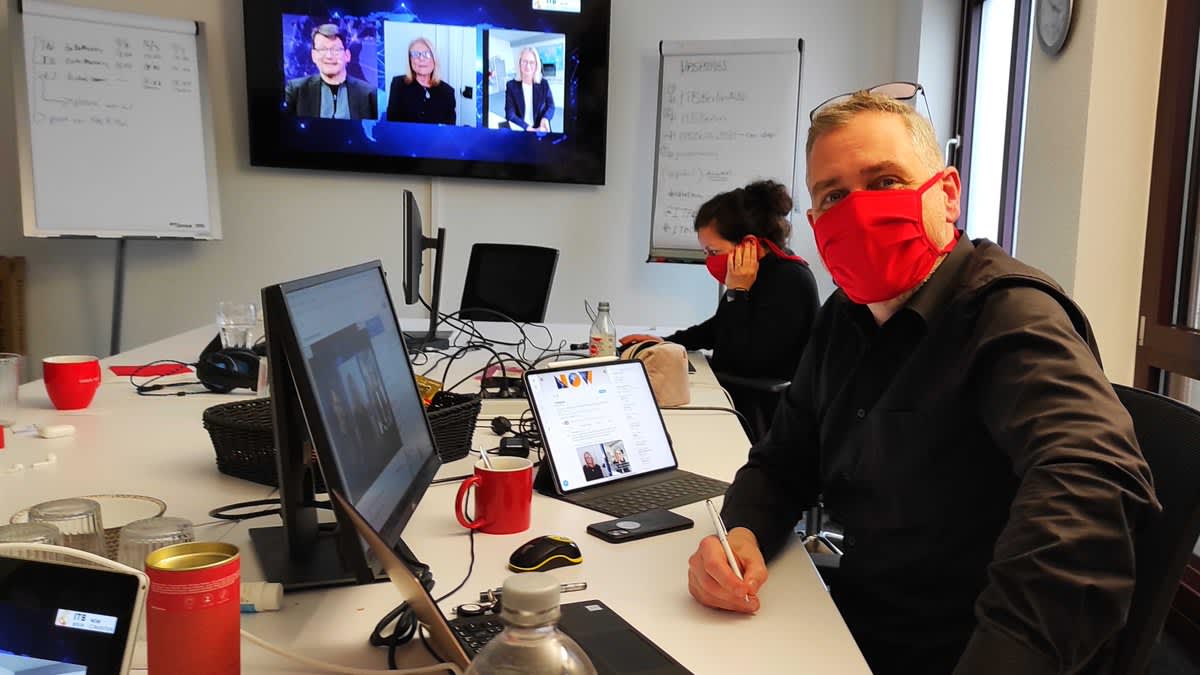 JemArmes's tweet photo. Ken Greeley, our VP Global Support, is in the protel Media Room this week - adding to our range of nationalities, this extraordinary Irishman is our #ITBBerlin tweeter-in-chief!
#ITBBerlinNOW #HotelTech #protelfamily https://t.co/KBeIg4zCY3