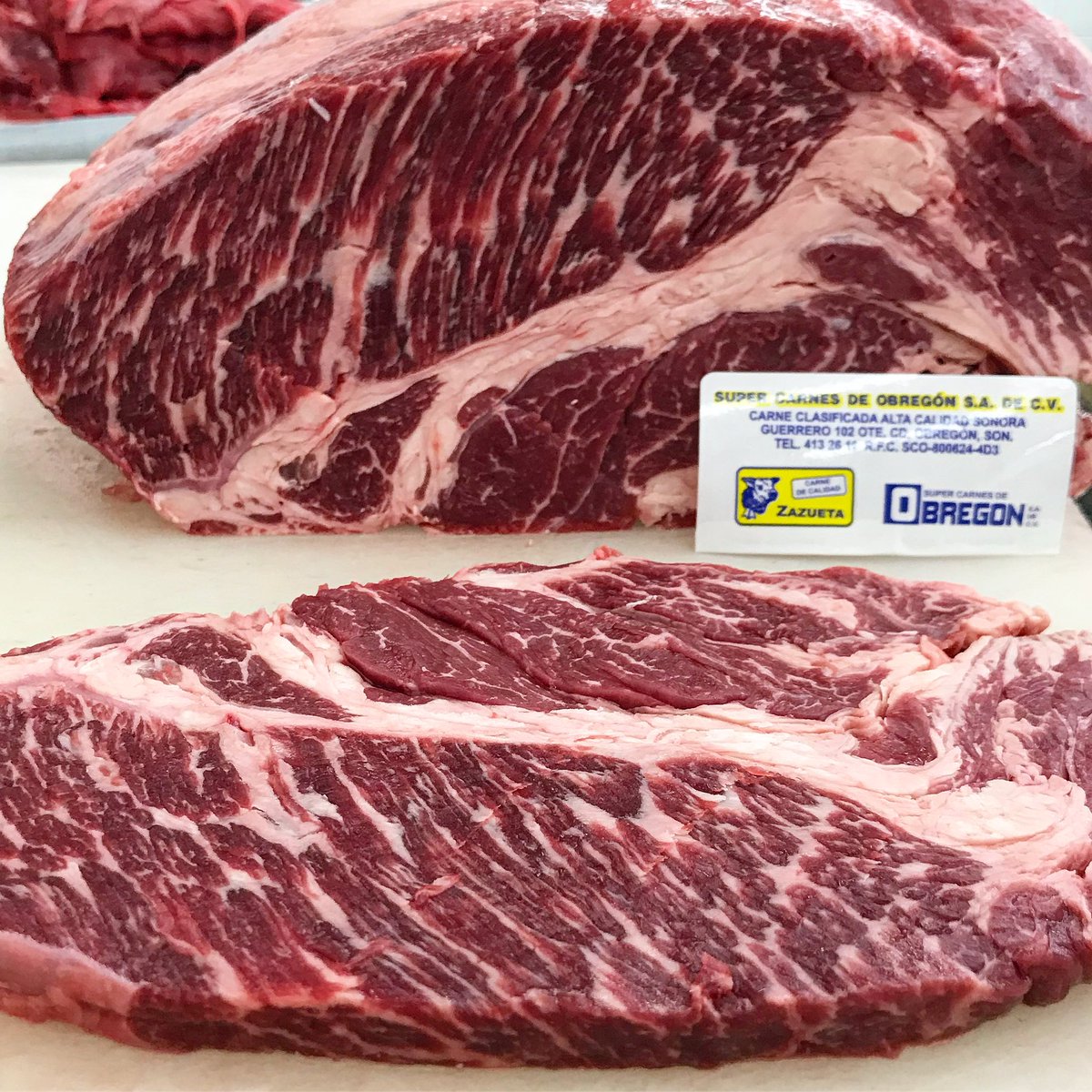 CarnesZazueta's tweet photo. Diezmillo Angus 🔥 calidad zazueta lo cortamos a tu gusto en kg o pulgadas 👌🏻🥩👌🏻 #diezmillo #diezmilloangus 
.
.
.
.
.
#calidadgarantizada #supercarnesdeobregon #hechoenmexico envíos a todo México 🇲🇽📦✈️ WhatsApp (644)2220988 te llega a domicilio https://t.co/4lmbPY0TK4 https://t.co/7id650r4hg