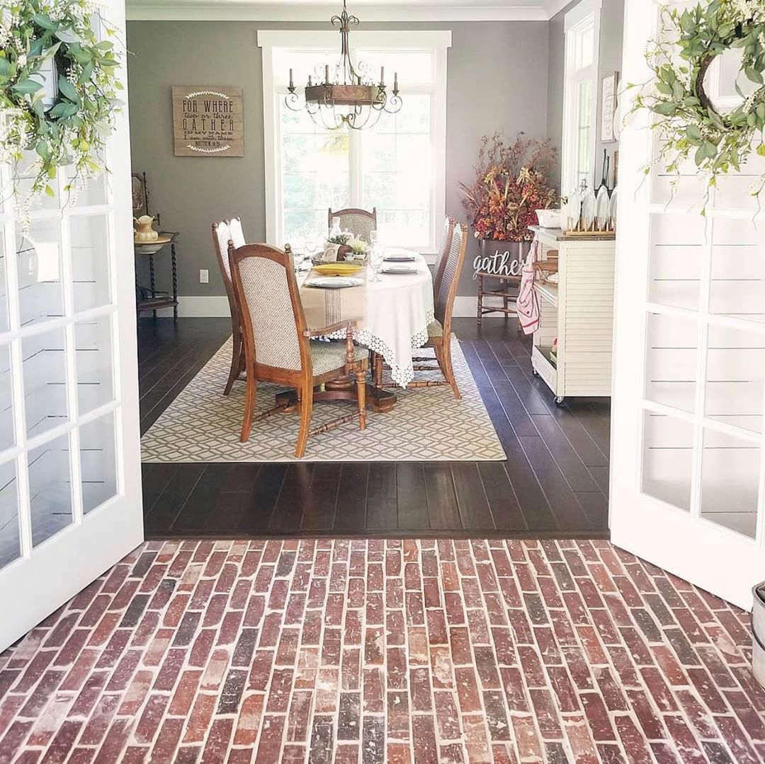 MarvelMasonry's tweet photo. Unique ways to use thin brick, try flooring to create a timeless and classic look.  
https://t.co/IaJevDJCHk

#MarvelMasonry #GeneralShale #Brick #ThinBrick #DesignIdeas #OneStopShop https://t.co/MfAJ3O6nGW
