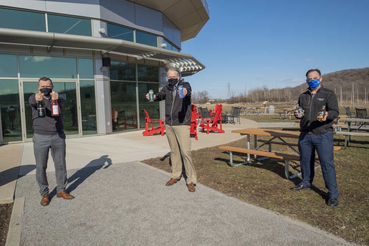 Can't decide between a wine, beer or distilling education? New Beverage Business Management program launching in Sept. 2021 <a href="/niagaracollege/">Niagara College</a> offers a unique blend of all 3!  <a href="/CanadianFWI/">CFWI</a> 
niagaracollege.ca/insidenc/2021/…