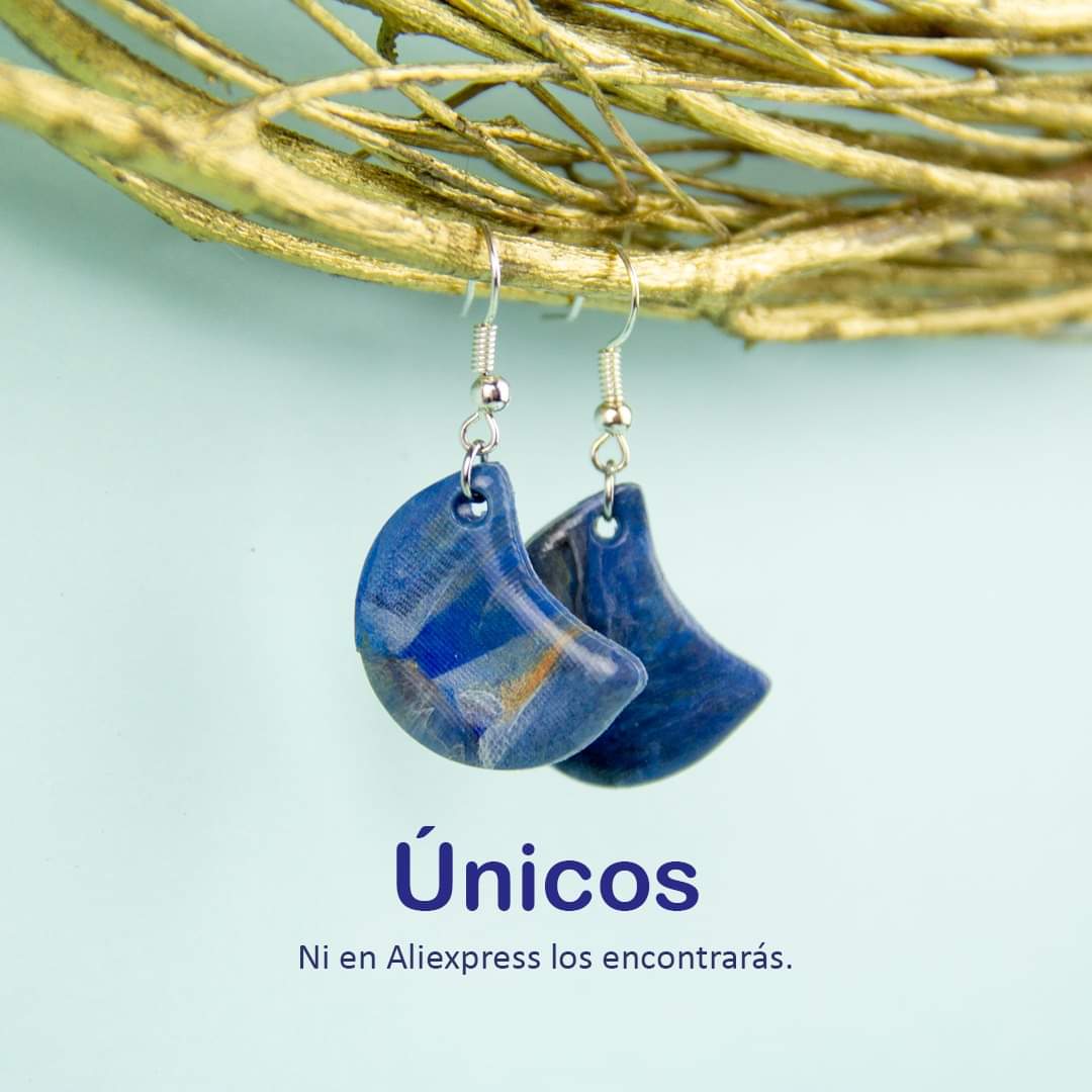 ¡No mi ciela! ... Estos aritos son exclusivos de La Tribu Somos 💚
cada uno de nuestros productos es único y exclusivo. 
Para éstos aritos combinamos plástico reciclado, con pasador de plata. 😎 
Puedes encontrar más modelos en latribusomos.cl 👈🏻
#reciclaje #Termofundido