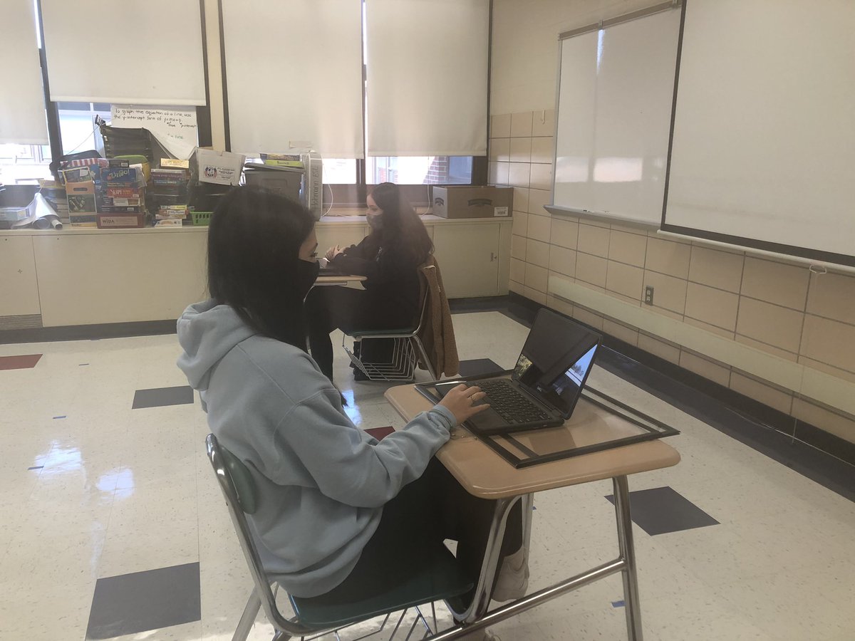 DeidreYozzo's tweet image. 2nd day of Barkalow’s Peer Leaders virtually teaching about bullying to the 5th grade @ WFS @CTB_TSmith @CTBMsHarms