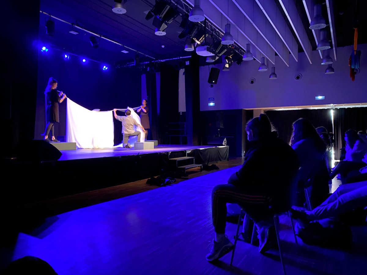 instmartipous's tweet photo. Avui a 3r, teatre contra les violències masclistes i per la visualització de les dones. Al Centre cívic Baró de Viver. @ccbarodeviver https://t.co/PuiEvwny0r