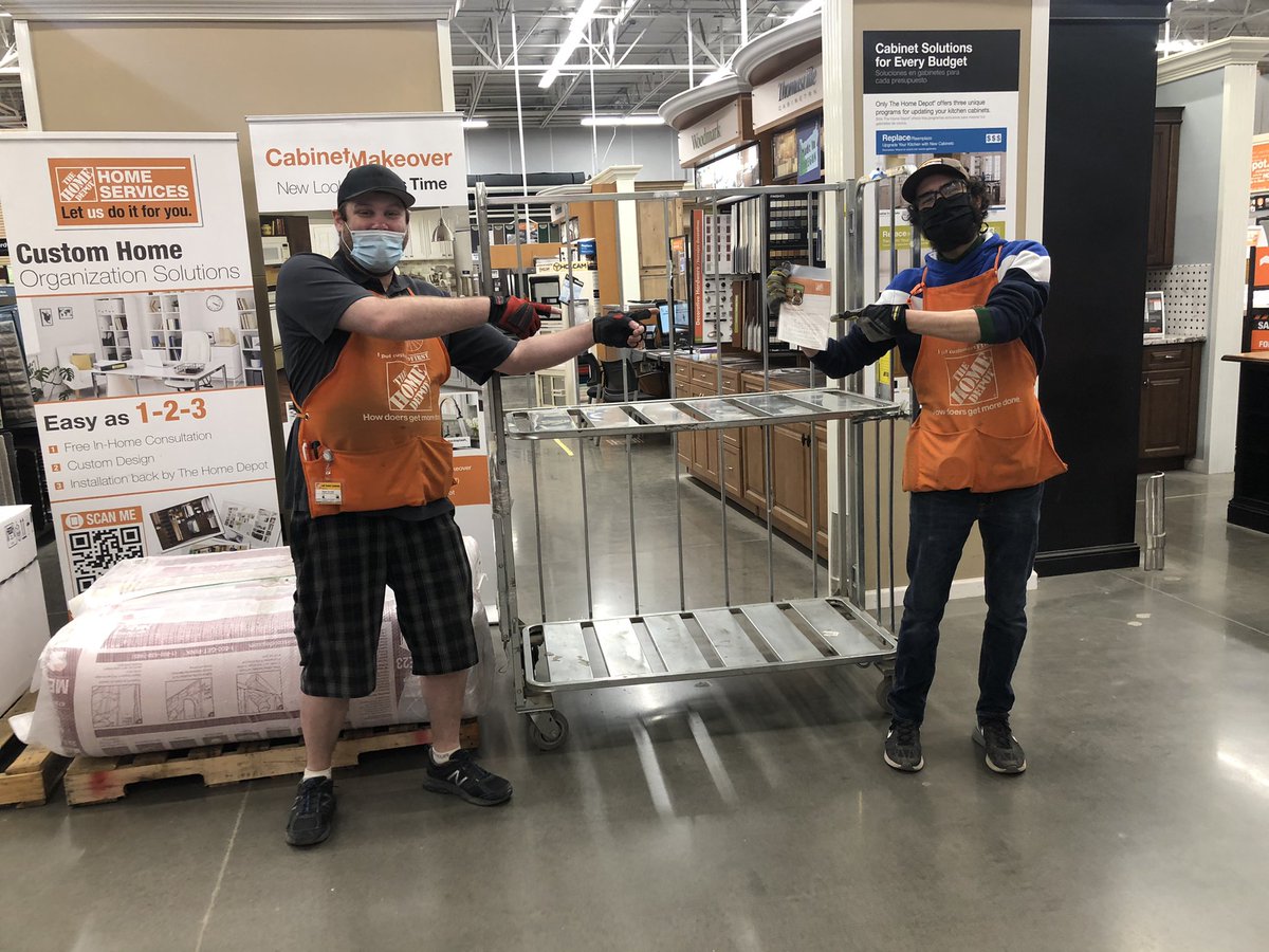 👏Jon and Alexi being recognized for doing an outstanding job on freight team! Thank you for your hard work and dedication to the store!👏<a href="/TamaraRoden/">Tamara Roden</a> <a href="/haystackjms/">Jeff Senn</a> <a href="/KiserMathew/">Mathew Kiser</a> <a href="/Tyler_4738_D38/">Tyler</a> <a href="/kyle_mckinnon12/">🅺🆈🅻🅴 🅼🅲🅺🅸🅽🅽🅾🅽</a> @Bselch