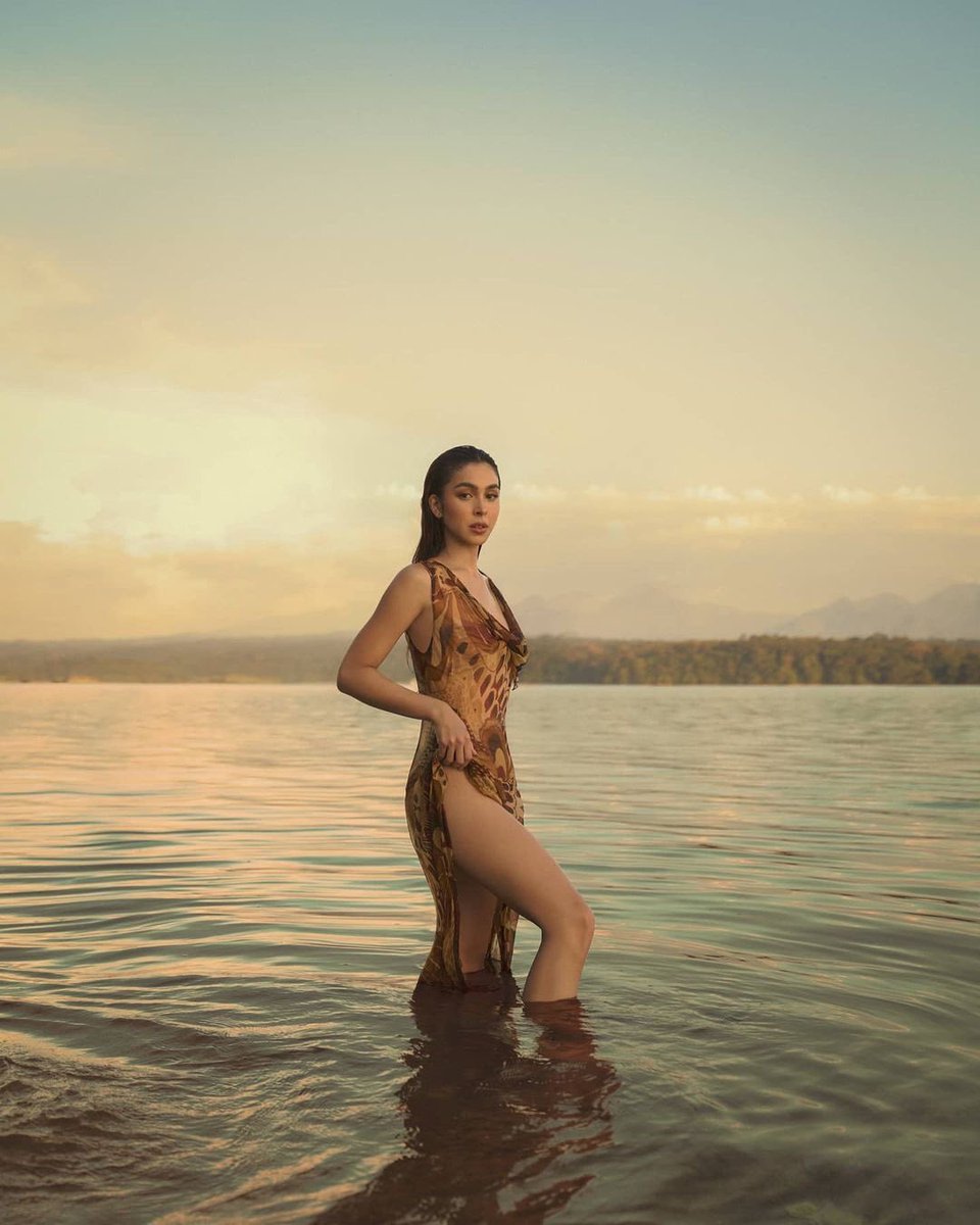 JBeautiesPMPG's tweet photo. HAPPY BIRTHDAY, QUEEN 🤍✨ https://t.co/B3p2R0kzZ9