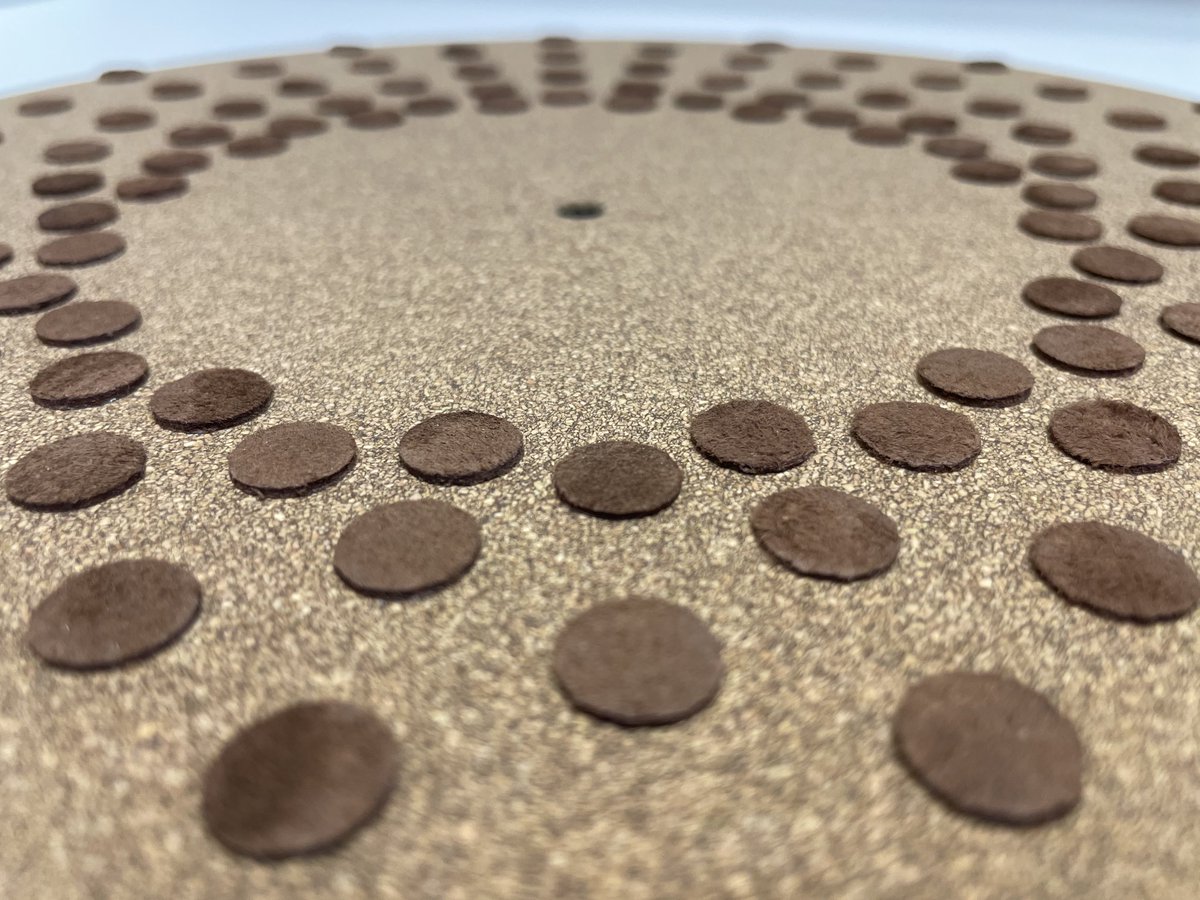 vibesaudiolab's tweet image. New #custommade mats for #highend #turntable Scheu Analog Premier for a client in 🇦🇹. #vinyl #vinylcollection #retro #vintage #audio