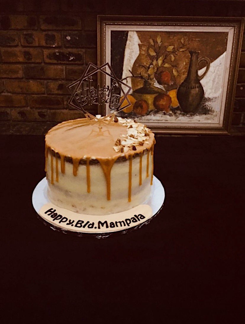 CakesForCPT's tweet photo. Our delectable carrot cake with a caramel drip detail🥕🍰 
We have four main flavours: chocolate, vanilla, red velvet, and carrot cake🤩
#GLEmporium #carrotcake #homemadecakes #cakesforcpt https://t.co/qjffjNa0yq