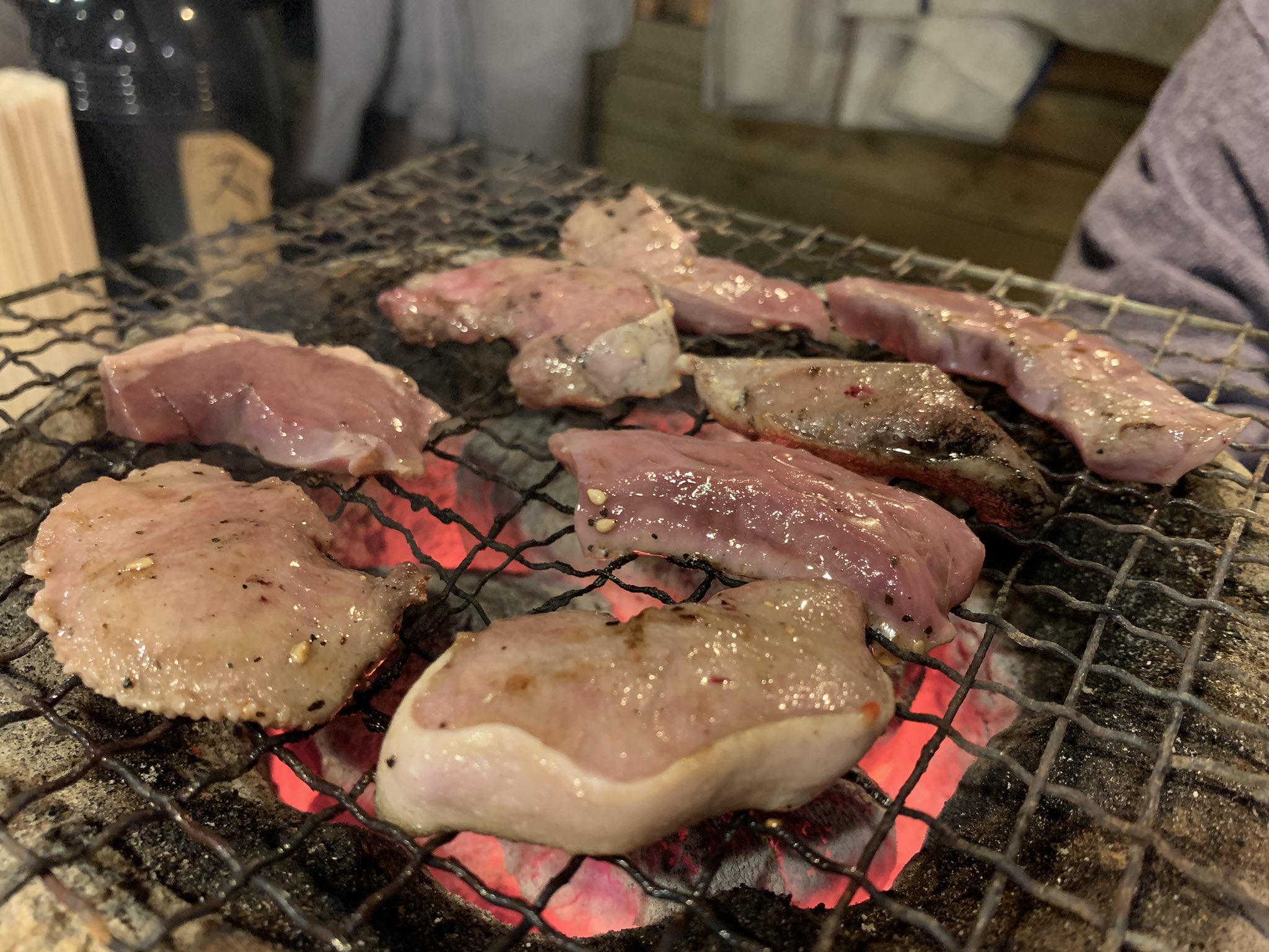 T Takagi A K A ボン 店員さんの体型がふくよかな焼肉屋さんは信用できる T Co Zkpiliizgq Twitter