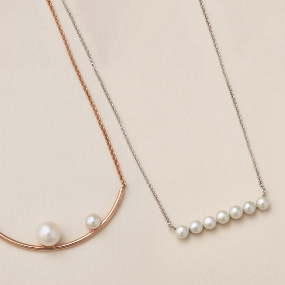 Sculptural and luminous Freshwater pearl line-up, with straight or curved bars.
Stack them up for maximum effect. 
Don't forget code LOVE20 at checkout - 20% off on for a few more days!
zcu.io/yqLo 

#isleofwightpearl #pearljewellery #contemporarydesigns