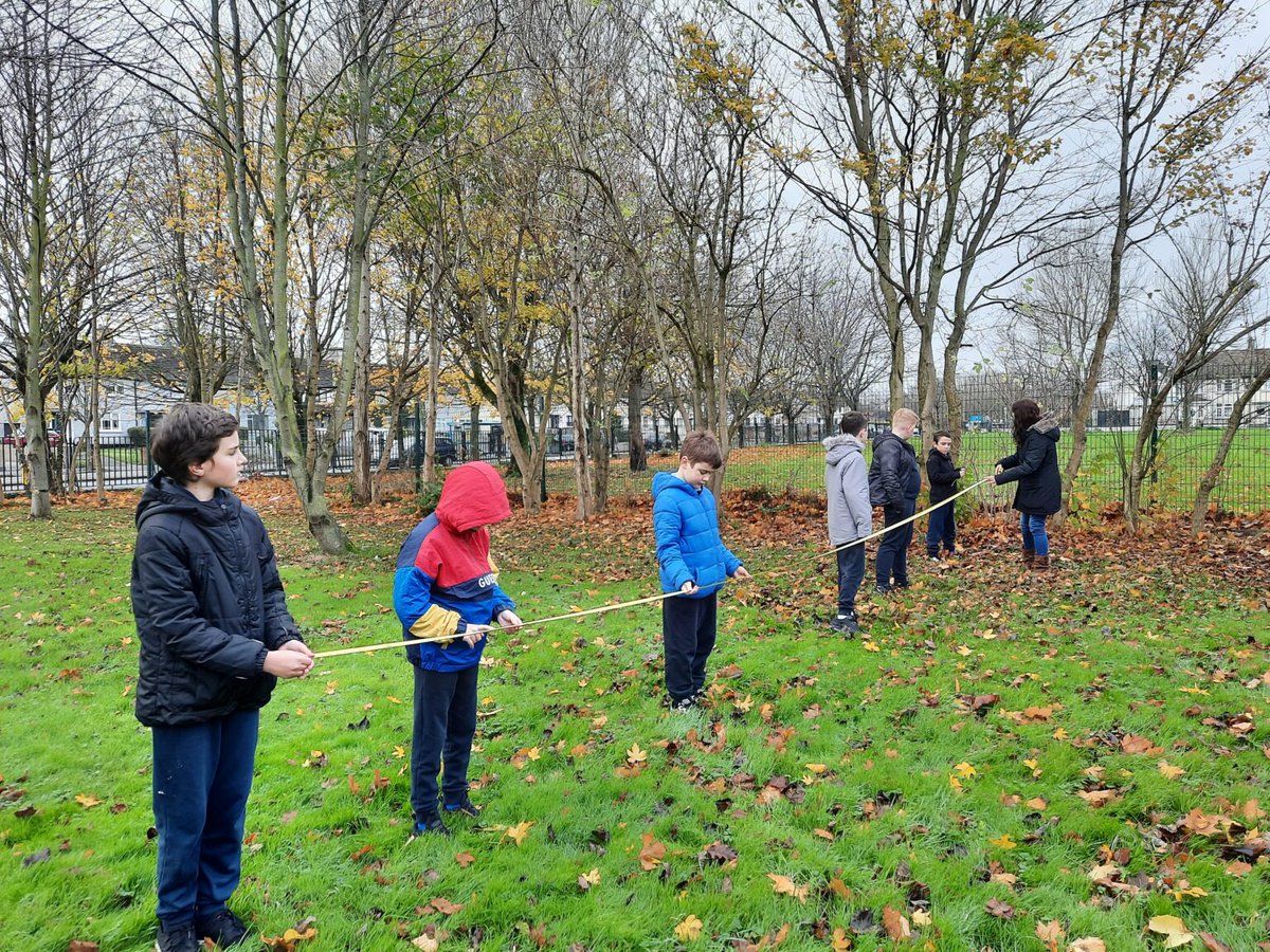 SculptureDublin's tweet photo. Do you live or work in #Ballyfermot? 
We would ❤️ to hear from you! 

Artist, @BredaMarron has been commissioned to create a #sculpture for the new park and is inviting the wider community to respond to the questionnaire below!

Share your thoughts 👉 https://t.co/LjXyJ1zUWV https://t.co/wBIihwQVJ3