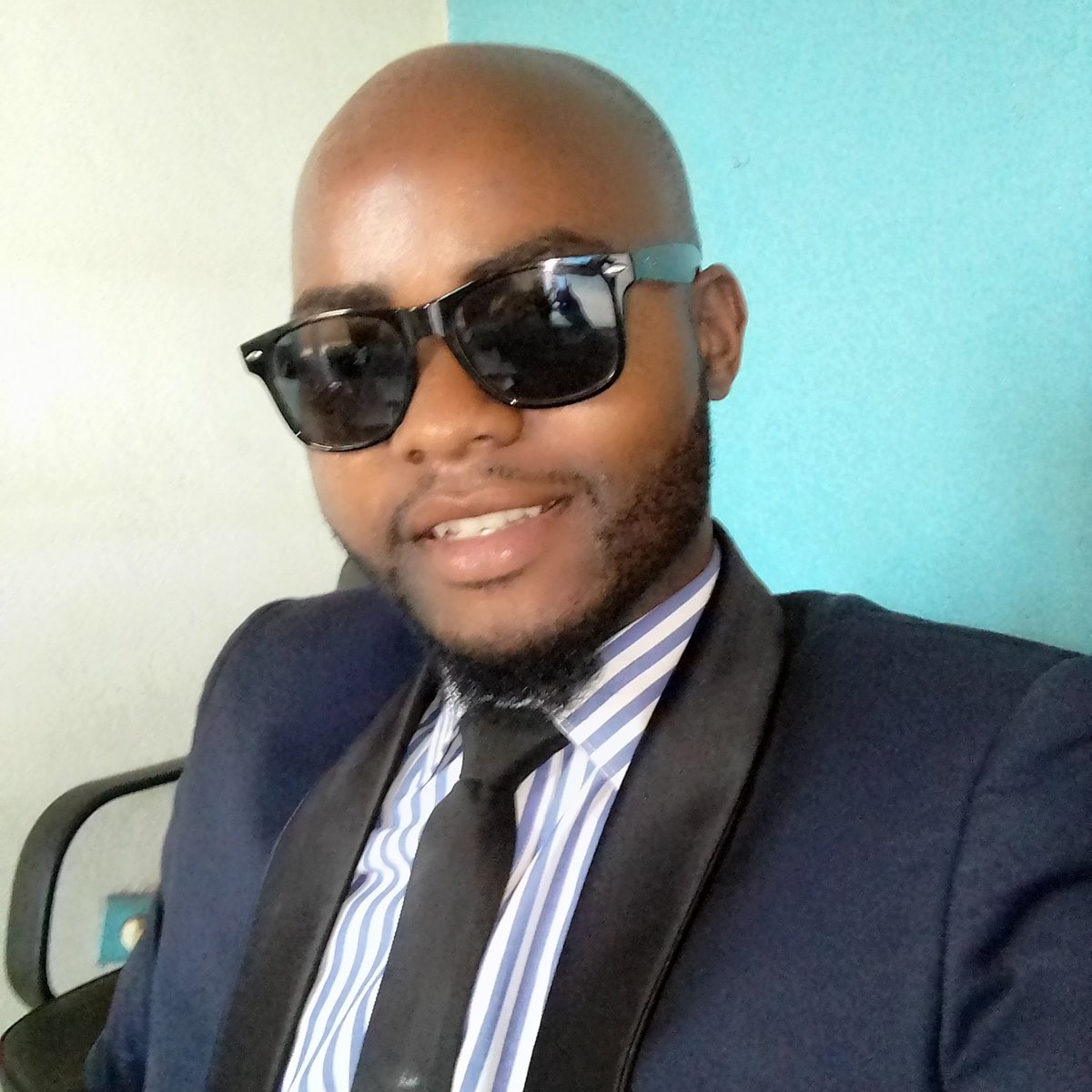 EtieneKelse's tweet photo. #NewProfilePic https://t.co/zUu69ejJy7