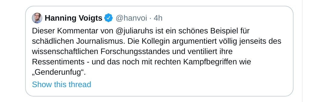 Aarefrank's tweet photo. @AlteWeisseFrau Der #Hanning #Voigts 
(@hanvoi, sponbento oder ein anderes Moloch)
erklärt uns nochmal schnell, daß abweichende Meinungen Journalisten zu einem VOLKSSCHÄDLING machen. Unwertes Ungeziefer.

Ach pardon, Journalismusschädling, das war's. 
Geringfügige Anpassung ans 'juste' Milieu. https://t.co/do3WH9aMkY