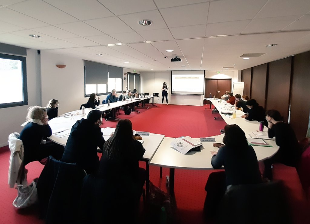 Intervention de <a href="/SandraLandreau/">landreau sandra</a> et de <a href="/vincentbodin85/">Vincent Bodin</a> auprès des porteurs de #projets #touristiques #vendée @Tourismepro85 @Vendeetourisme  @webcreatif <a href="/Cerfrance85/">Cerfrance Vendée</a>