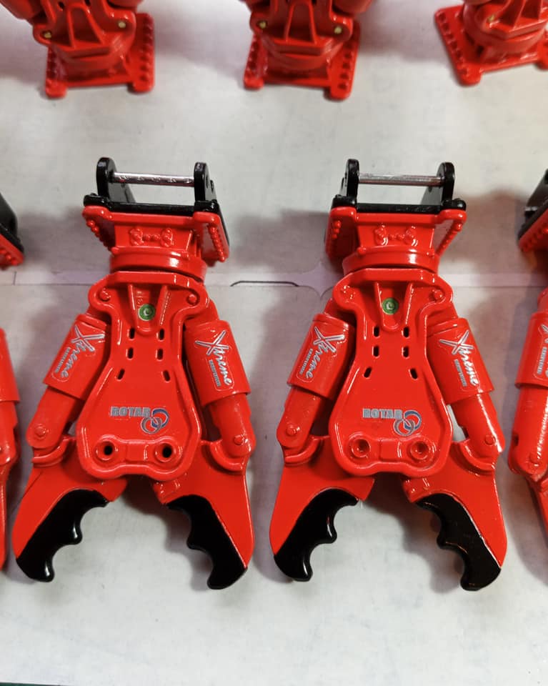 Gaz520's tweet photo. First of the 1:50 scale Rotar RCC30 concrete cutter models. https://t.co/IUQKoZUH2N