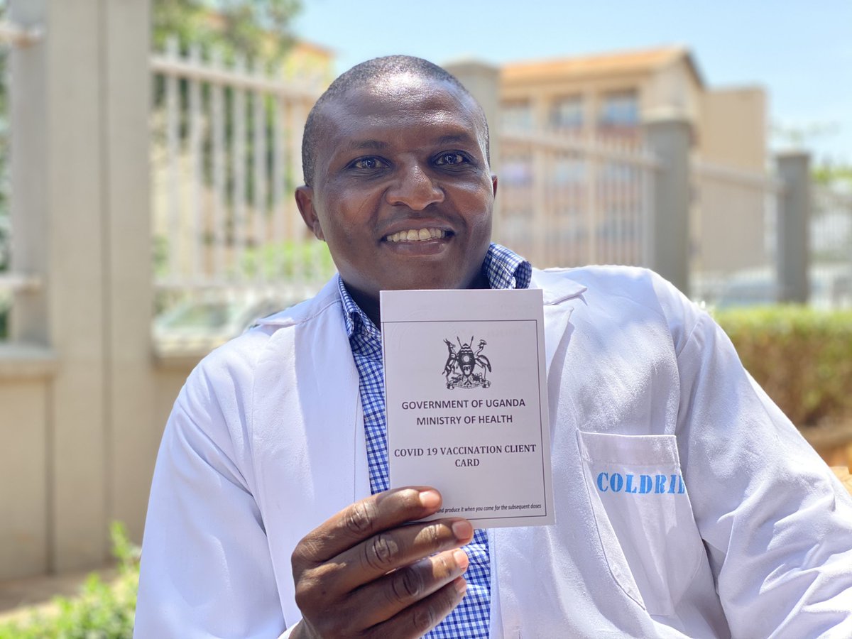 WHOUganda's tweet photo. Proudly immunized health worker Dr Ombeva Malande @OmbevaOM against #COVID19 in #Uganda 

#Vaccineswork #COVID19vaccinationUG #Uganda https://t.co/iuBetzszCZ