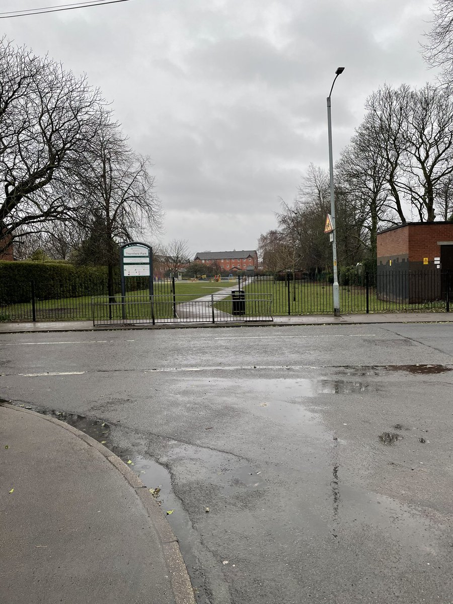 Come rain or shine #runningcoach #personaltrainer #getfit #heatons 
Get in touch for more info! 🏃‍♀️