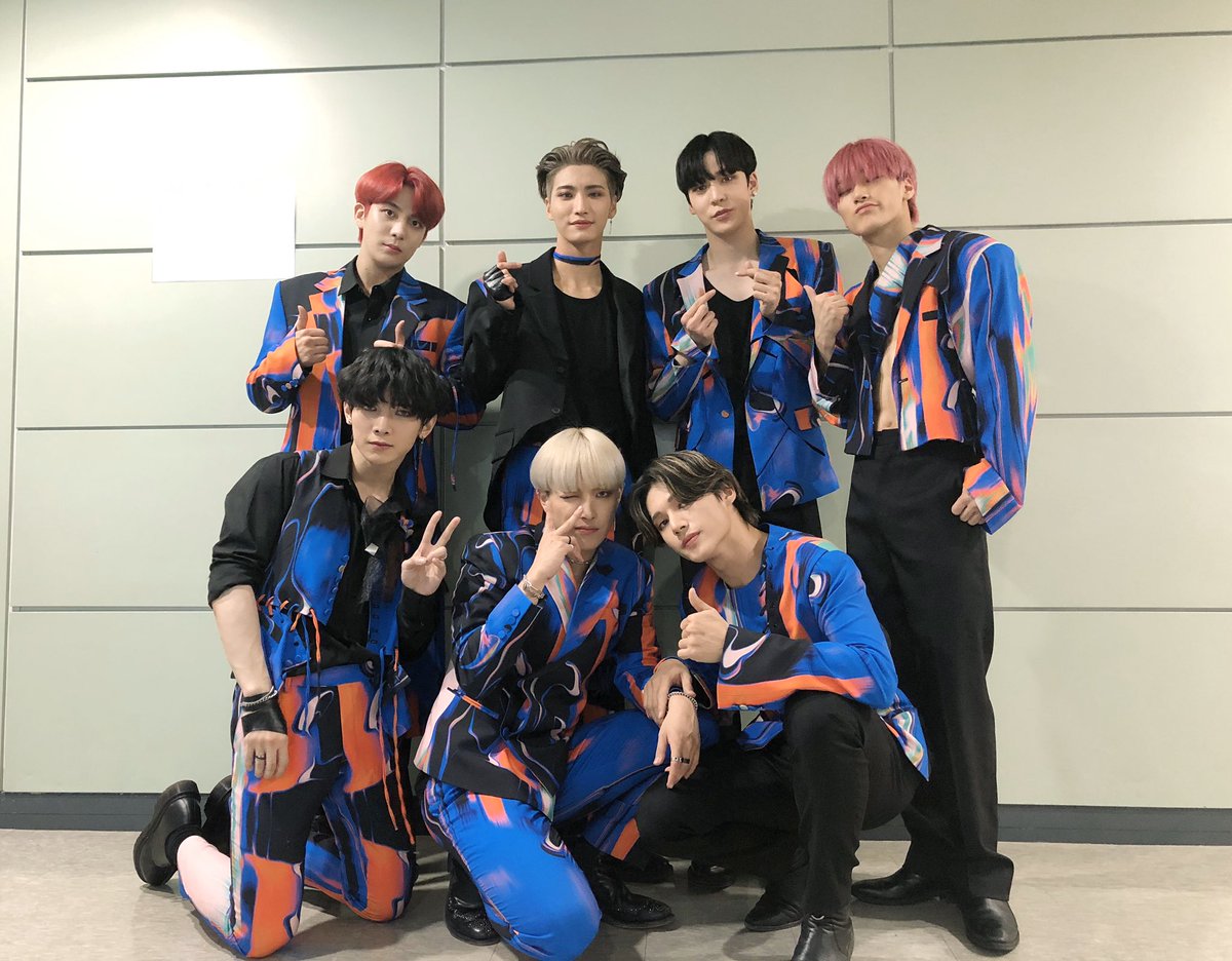 [📷] TODAY ATEEZ
⠀
오늘은 에이티니의 응원과 함께한 무대!🥳 라서 만족도 1117%🔋
에이티니로 태어나 에이티니로 사는 널 에이티즈가 축하해🎶

#TODAY_ATEEZ #ATEEZ #에이티즈