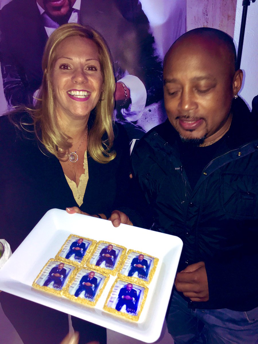 mmmmarguerite's tweet photo. As an ambassador for this book, I’m offering you a chance to FaceTime @TheSharkDaymond! Great book, even better guy! #MakeyourVideo https://t.co/lJgfMkK5yt