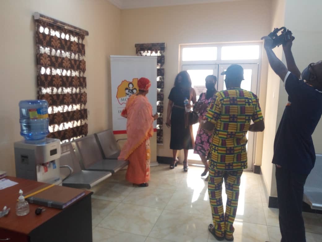 EkitiSarc's tweet photo. On 9th March, 2021, Hon. Commissioner of Women Affairs and Social Development, Ekiti State Mrs Mariam Ogunlade and Association of Nigeria Women Entrepreneurs and Professionals @ANWEP visited the Moremi Clinic. Led by it's Founder, ANWEP is proposing a partnership with the Clinic https://t.co/oltfZmslZZ