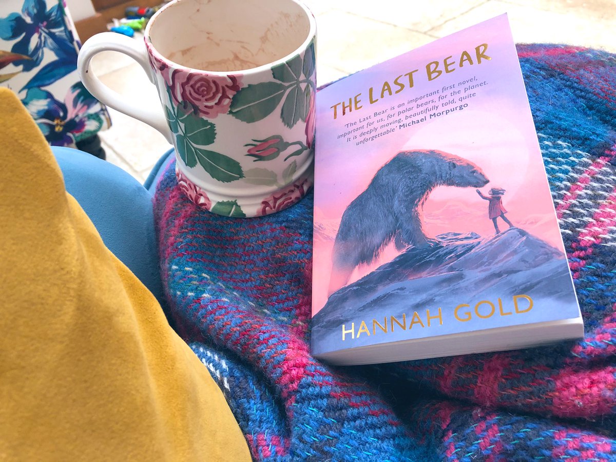 I just finished my proof copy of The Last Bear,with a hot chocolate of course,just wow! Beautiful, poignant,gripping,relevant and everlasting. I loved it and as soon as the bookshop is open,I will be selling endless copies. @HGold_author @HarperCollinsUK #thelastbear