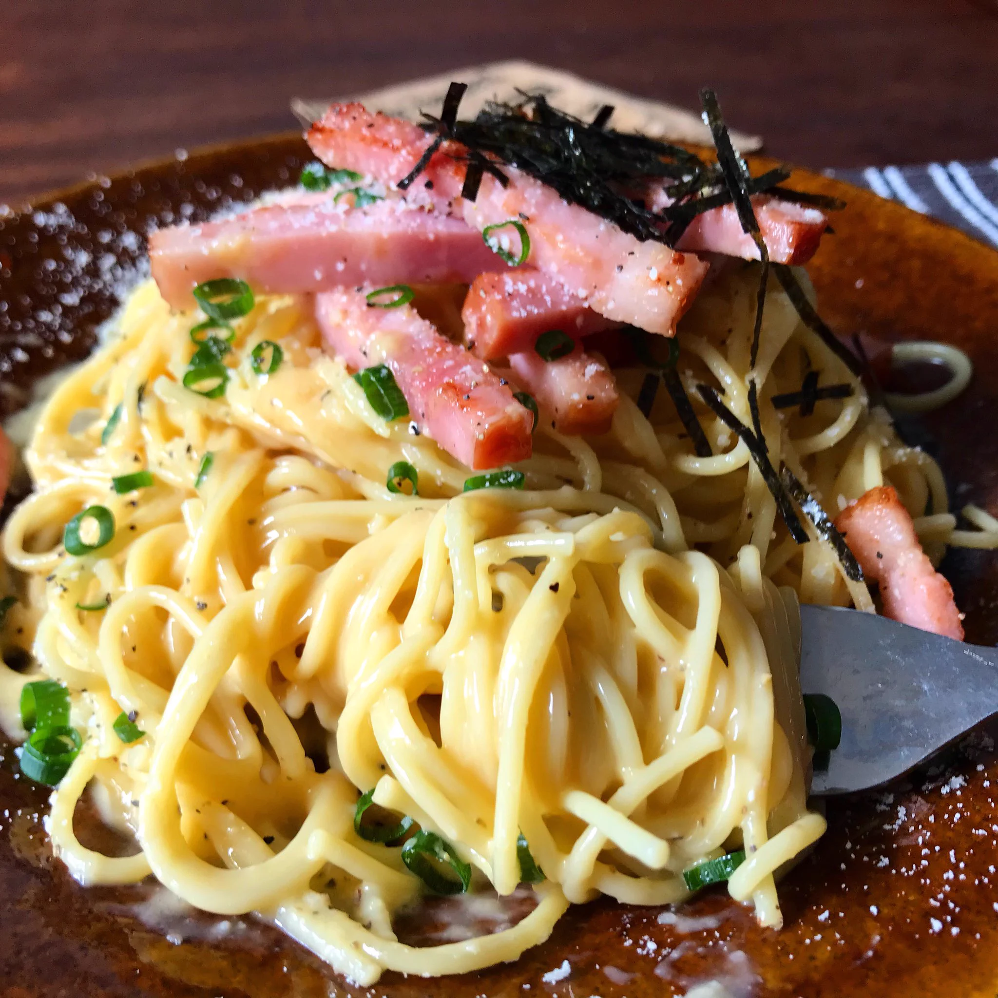 生クリームもチーズもいらない！フライパン1つで作れるカルボナーラのレシピ！