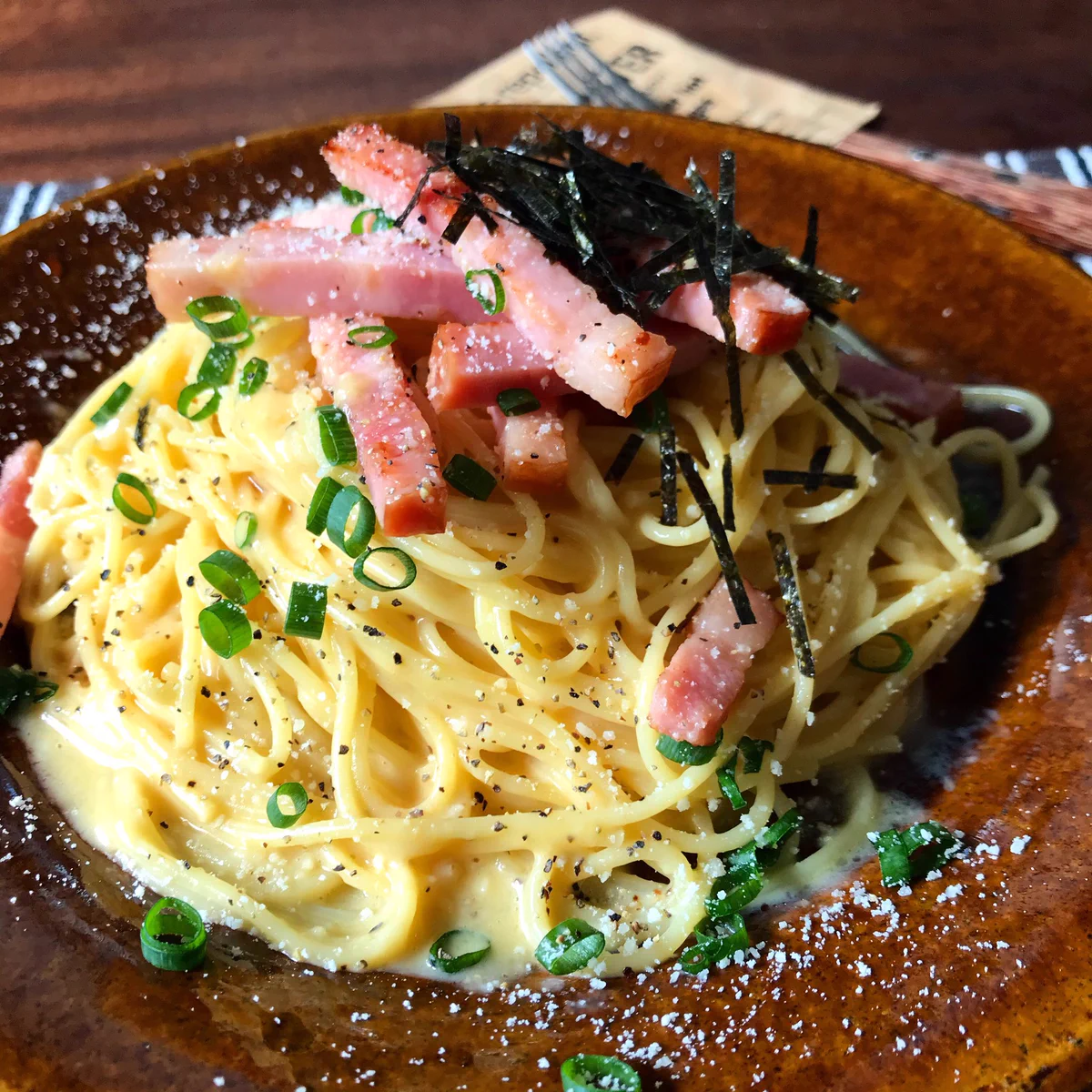 生クリームもチーズもいらない！フライパン1つで作れるカルボナーラのレシピ！